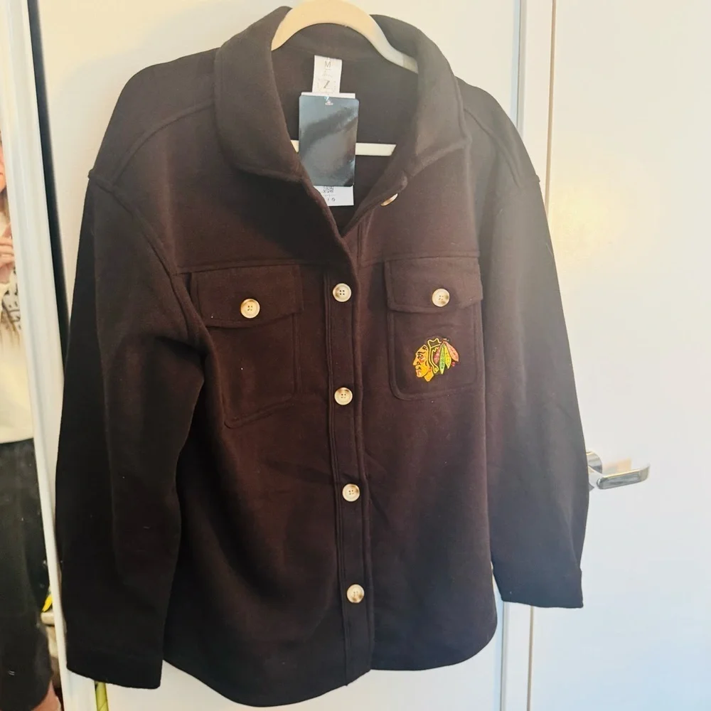 Chicago Blackhawks NWT Fleece Button Down Shirt Black Size M - Picture 3 of 6